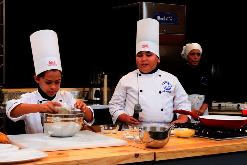 Este viernes fue presentada la “Demostración de Pastelería Criolla Mini Chef”
