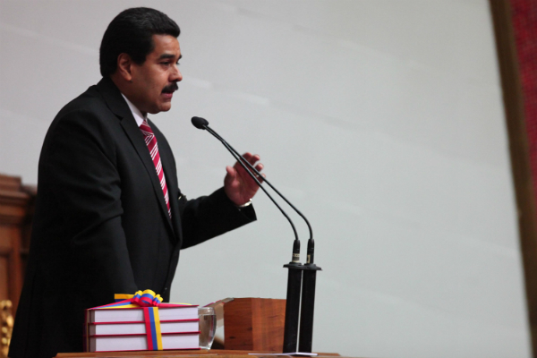 Nicolás-Maduro-en-la-Asamblea-Nacional (1)