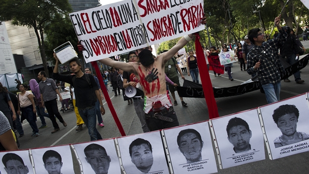 normalistas-ayotzinapa-marcha