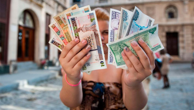 pesos-cubanos