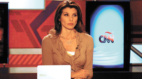 Anfitriona-Patricia-CNN-Bolivision-Bolivia_LRZIMA20120402_0006_3