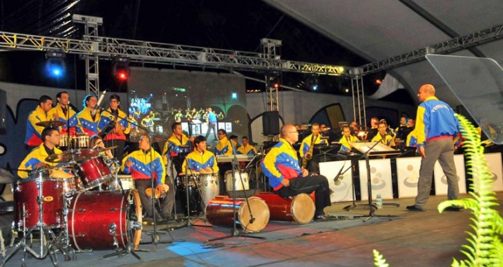 Orquesta Latinocaribe A Sim N Bol Var Realizar Audiciones Yvke