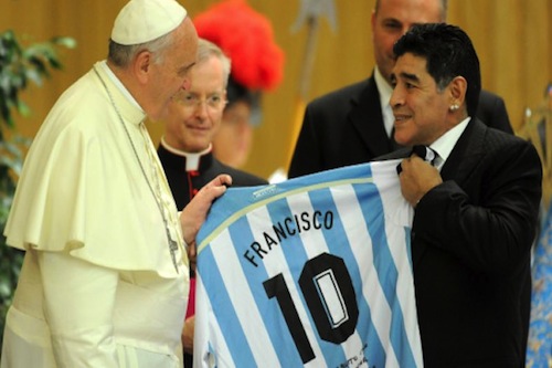 Papa Francisco Maradona