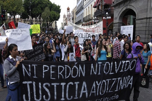 puebla-protestas-ayotzinapa