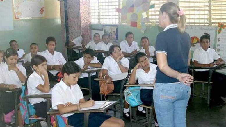 Educadores-en-Venezuela-777x437