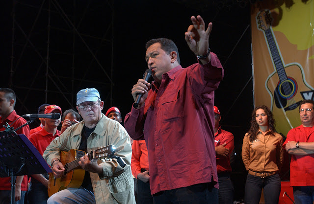 Silvio-Rodriguez-Con-Hugo-Chavez