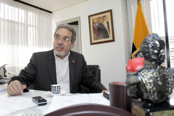 VENEZUELA-Embajador-Rafael-Quintero-El-debate-propuesto-por-Rafael-Correa-ha-sido-una-medida-muy-sabia-