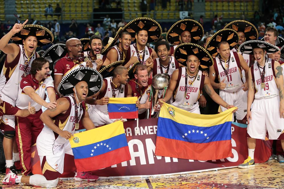 As--celebr--la-vinotinto-de-baloncesto-su-triunfo-en-el-Preol-mpico-FIBA-Am-ricas-shaune-Fraser-campeon-panamericano-natacion