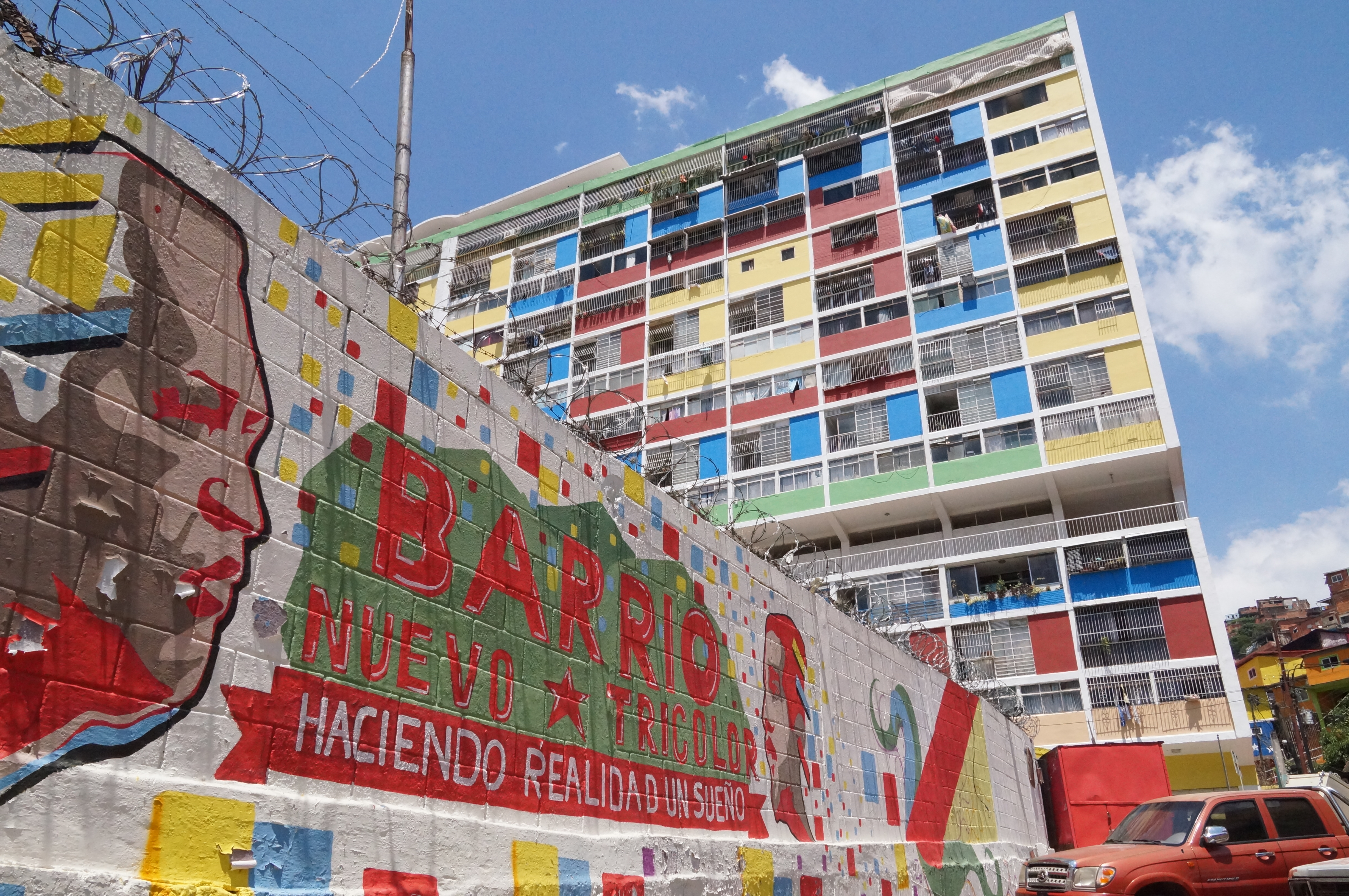 BNBT continúa primera fase de rehabilitación de viviendas del sector 19 de Abril - Cerro Grande (3)