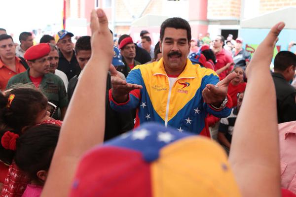 Maduro tuit CQkN-MgW8AECP9m
