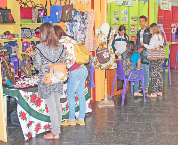 La-Feria-Navideña-volvió-a-los-espacios-abiertos-del-TTC
