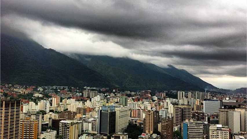 caracas-nublada-photo