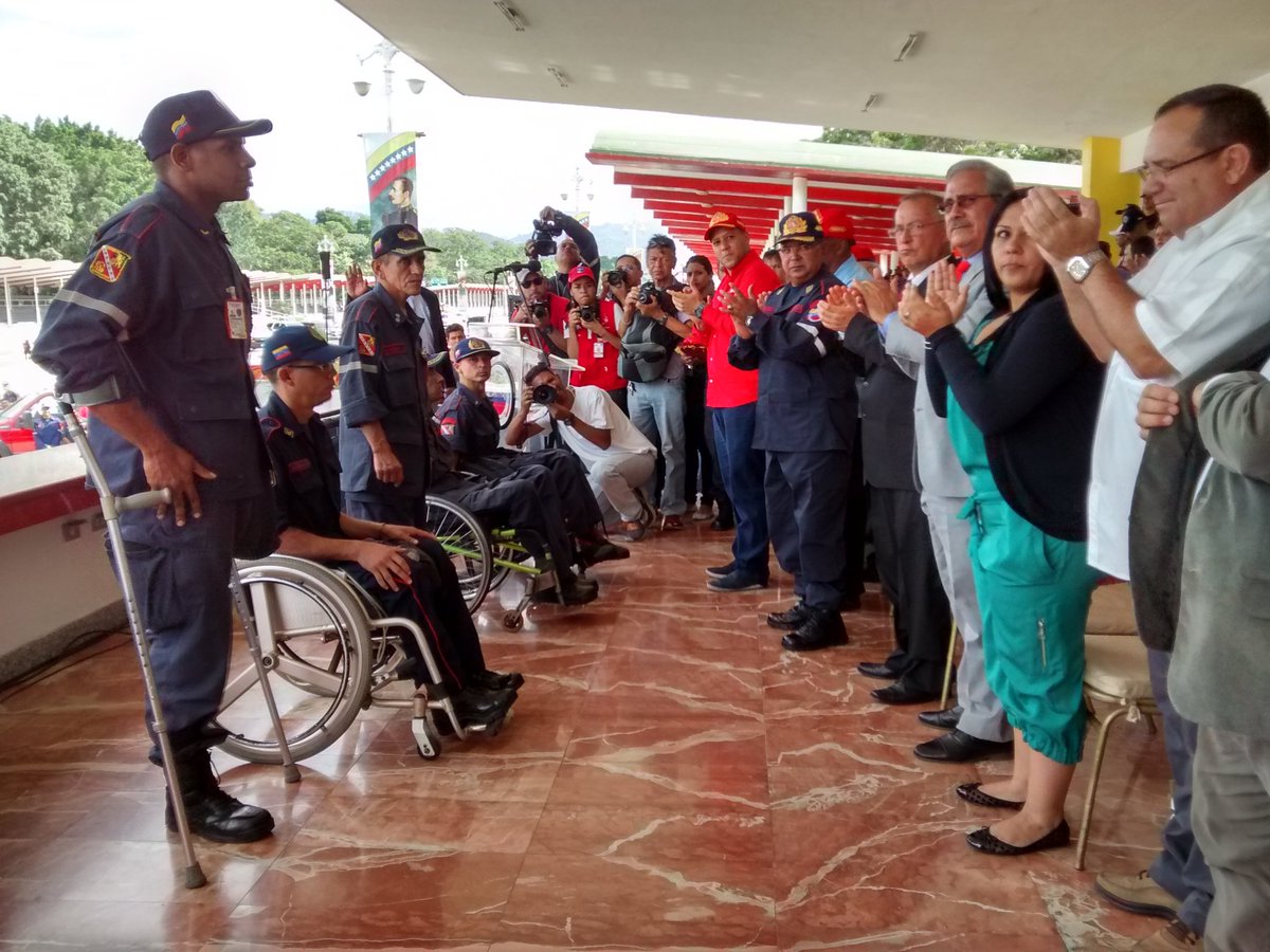 MINISTRO DIA NACIONAL DEL BOMBERO