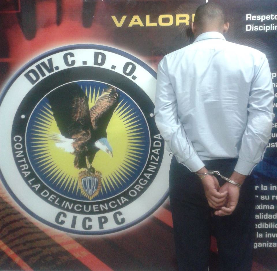 DETENIDO