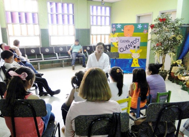 las-jornadas-de-lectura-en-hospitales-tienen-por-objetivos-brindar-un-poco-de-esparcimiento-y-transmitir-alegria-_789_573_1308754