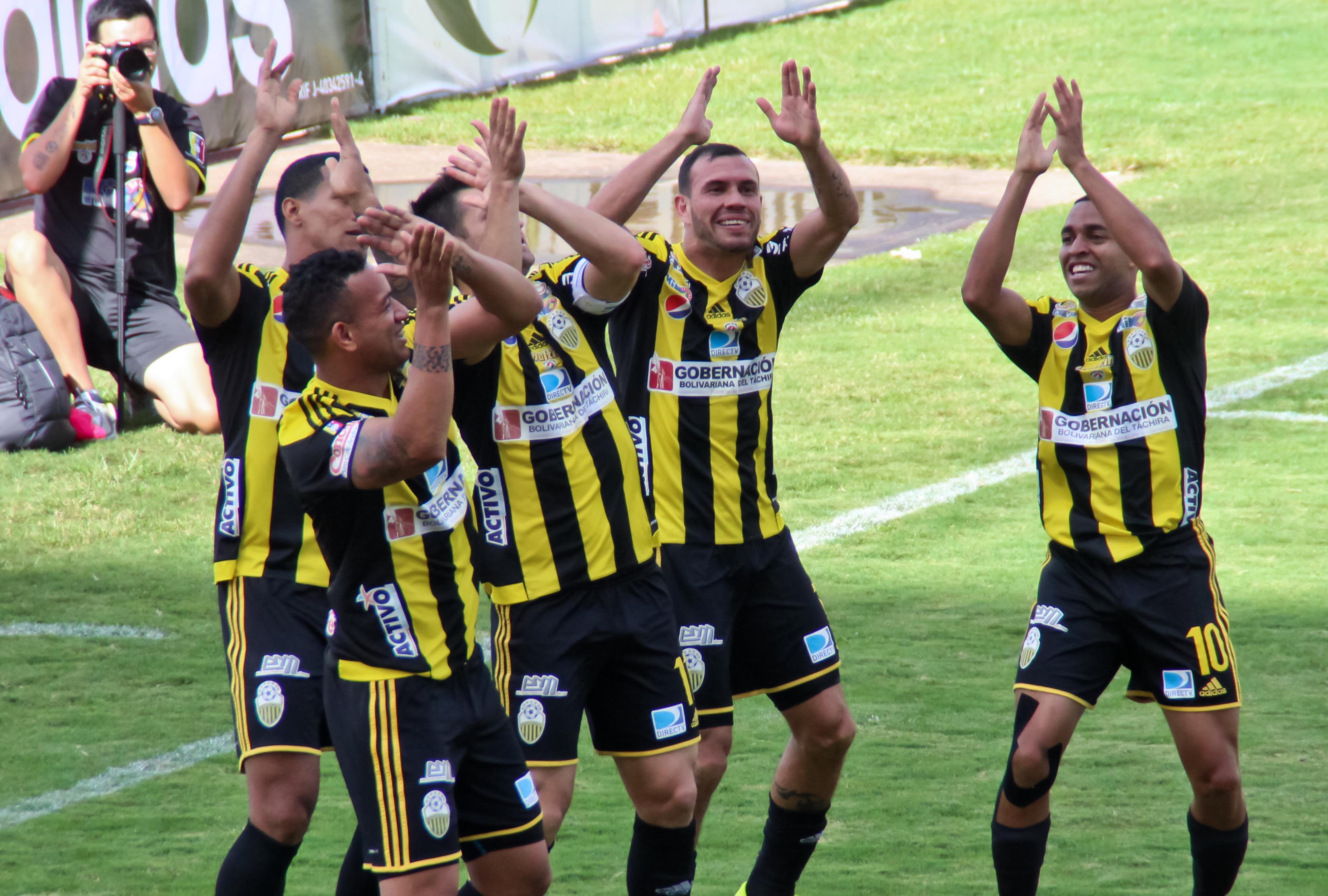 Deportivo-Tachira-VS-Zamora-FC-Torneo-Clausura-2015-Prensa-Deportivo-Tachira-FC-1-5