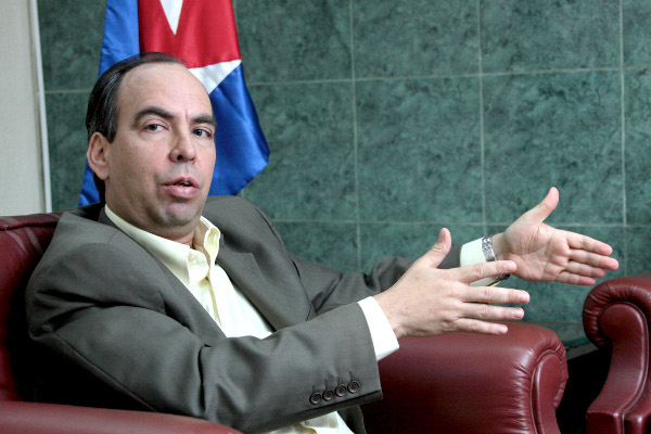 Rogelio-Polanco-Fuentes-Embajador-de-Cuba-en-Venezuela