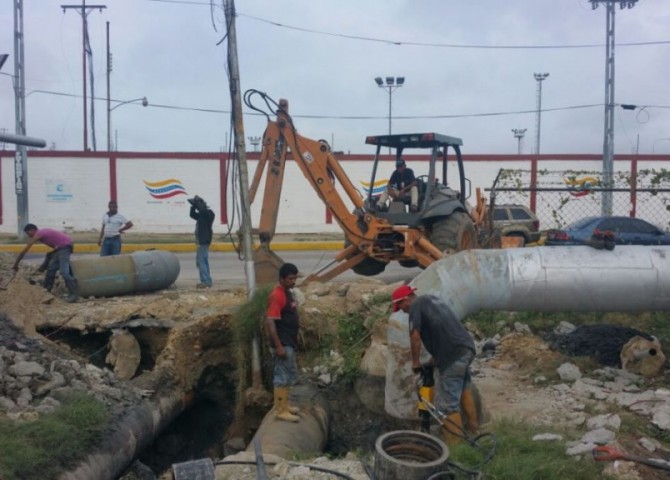 Realizan-mejoras-en-estación-de-bombeo-de-aguas-pluviales-en-Puerto-Cabello-1024x576-670x480