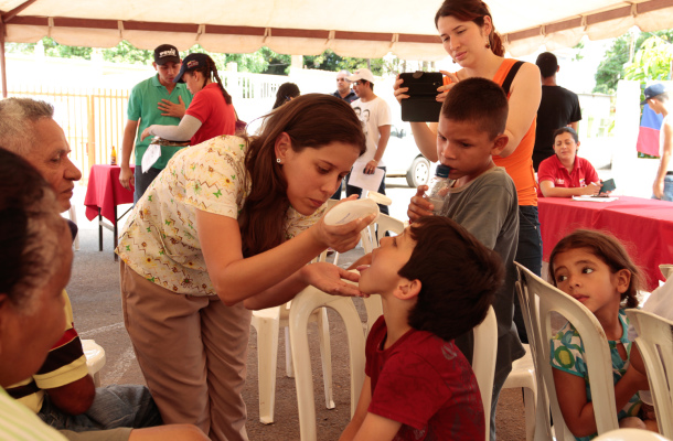 20141023KAO_Jornada_Medica_Barrio_Altos_de_La_Vanega-5-610x400