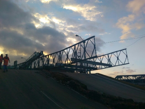 Puente metálico
