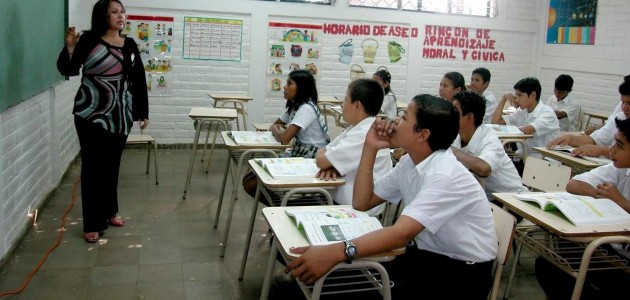 VENEZUELA-Padres-y-maestros-piden-consulta-antes-de-reformar-el-curriculum-educativo-630x300