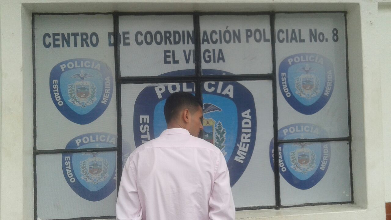 COMISIÓN POLICIAL APREHENDIÓ CIUDADANO POR ESTAR SOLICITADO CCP EL VIGÍA 18-03-2017
