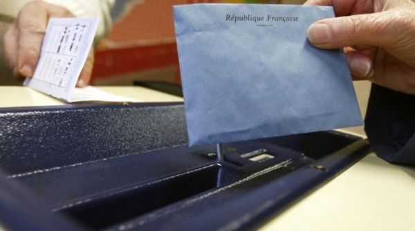 centros_electorales_francia_reuters