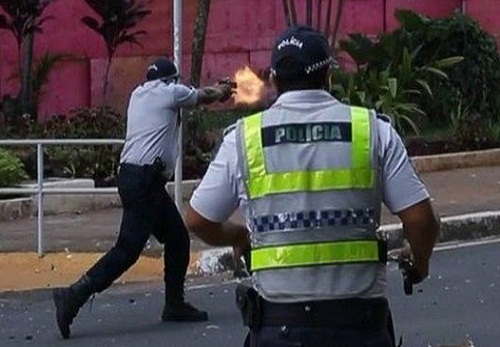 Policía de Brasil dispara