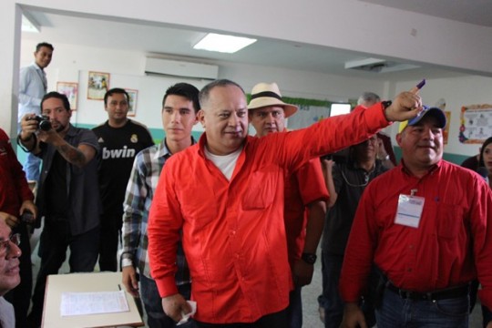 Diosdado-Cabello6-e1435538877307-540x360