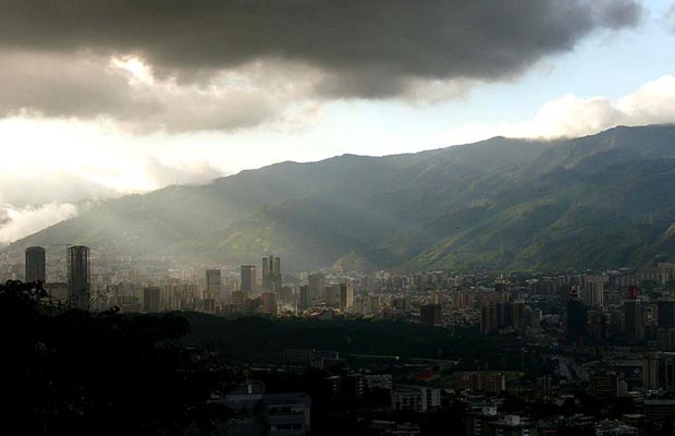 INAMEH-TIEMPO-CARACAS-NUBOSIDAD-WIKIMEDIA