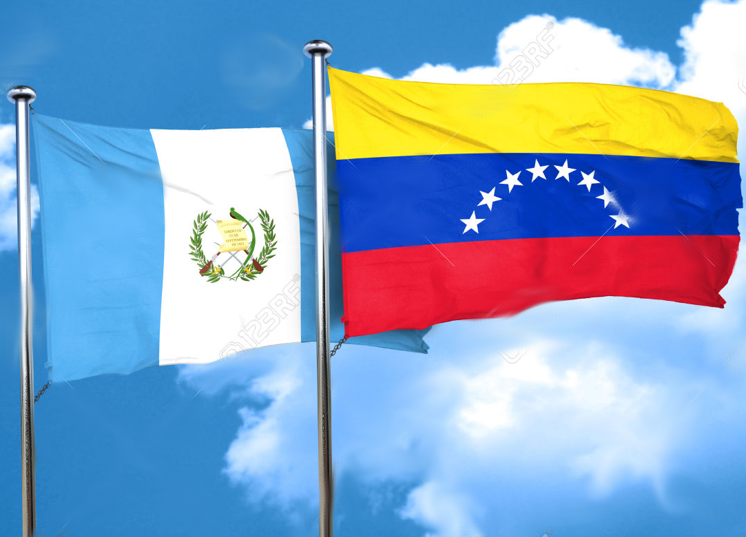 58601326-bandera-de-Guatemala-con-la-bandera-de-Venezuela-3D-Foto-de-archivo