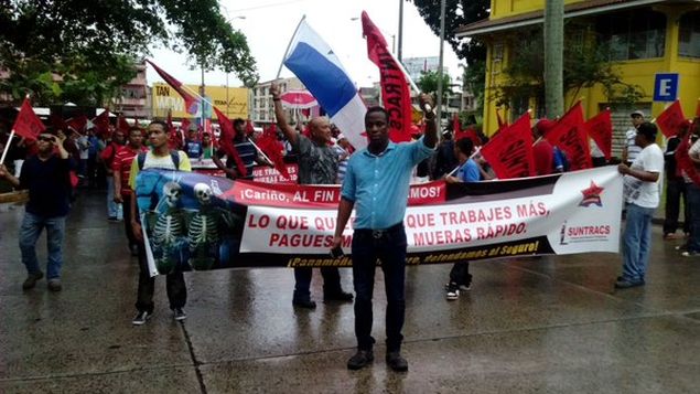 Protesta-paraliza-ampliacion-Canal-Panama_MEDIMA20151124_0163_5
