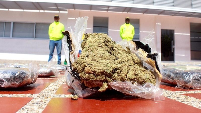 Encuentran-enorme-cargamento-de-marihuana-en-una-casa-del-barrio-Villa-del-Rosario-800x450