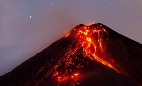 Erupción-del-Volcán-de-Fuego-580x349