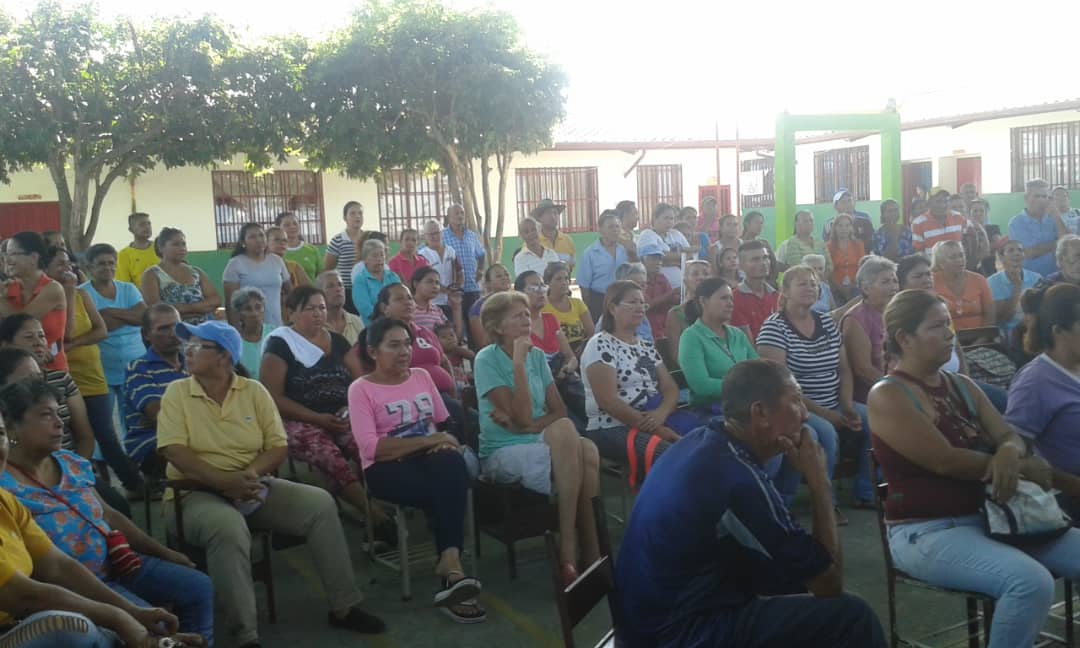 Momento de Asamblea para elegir delegados y delegadas territoriales Foto Fundación Misión Barrio Adentro en Mérida