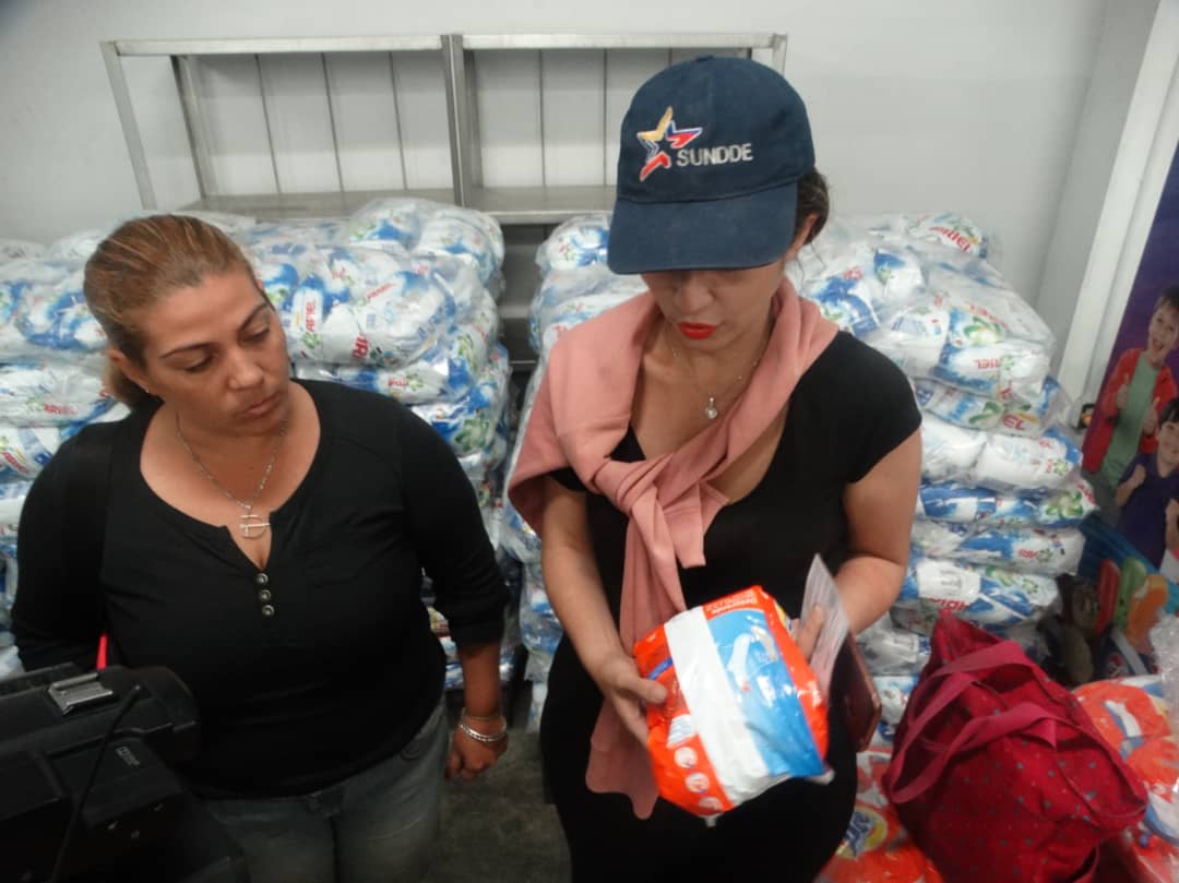 Gobierno nacional inspeccionó cadenas de supermercados al este de Caracas (2)