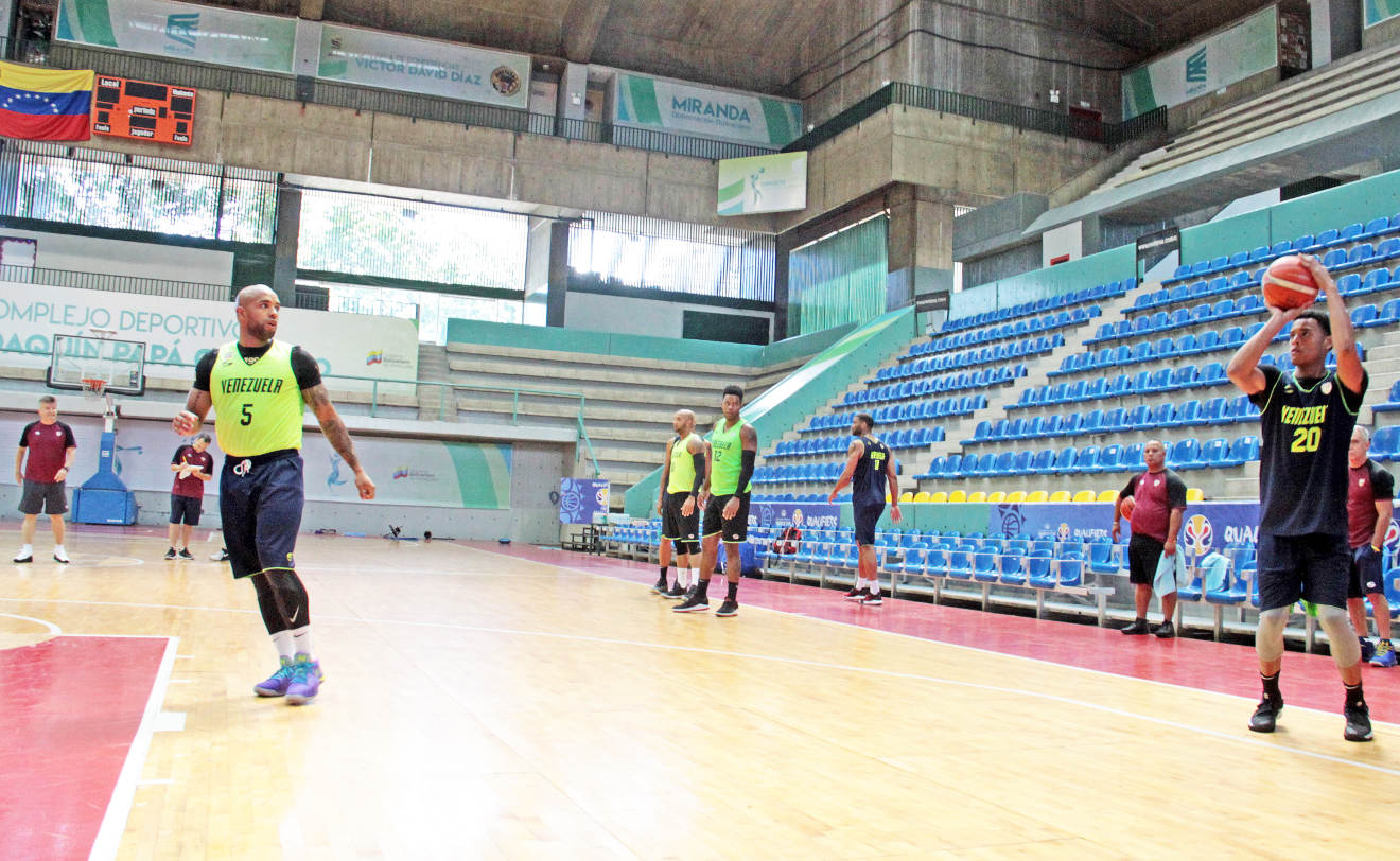 Entrenamiento-seleccion-de-baloncesto-1