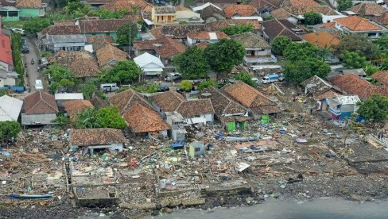 al-menos-431-muertos-y-15-desaparecidos-por-el-tsunami-en-indonesia-reuters-edit-compressor_x1x
