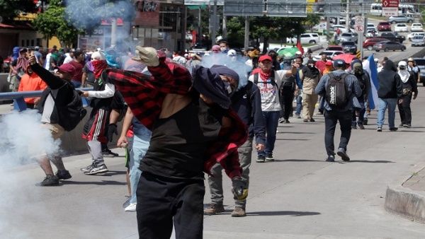 2019-10-24t204738z_1001492434_rc1a666e19d0_rtrmadp_3_honduras-protest