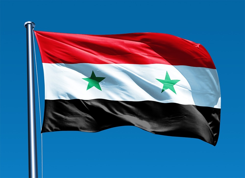 bandera-de-siria-medida-oficial-90cm-x-150cm-envio-gratis-D_NQ_NP_744467-MLM27201314262_042018-F
