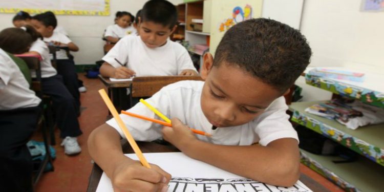 Niños-venezolan2222os-en-las-escuelas-750x375