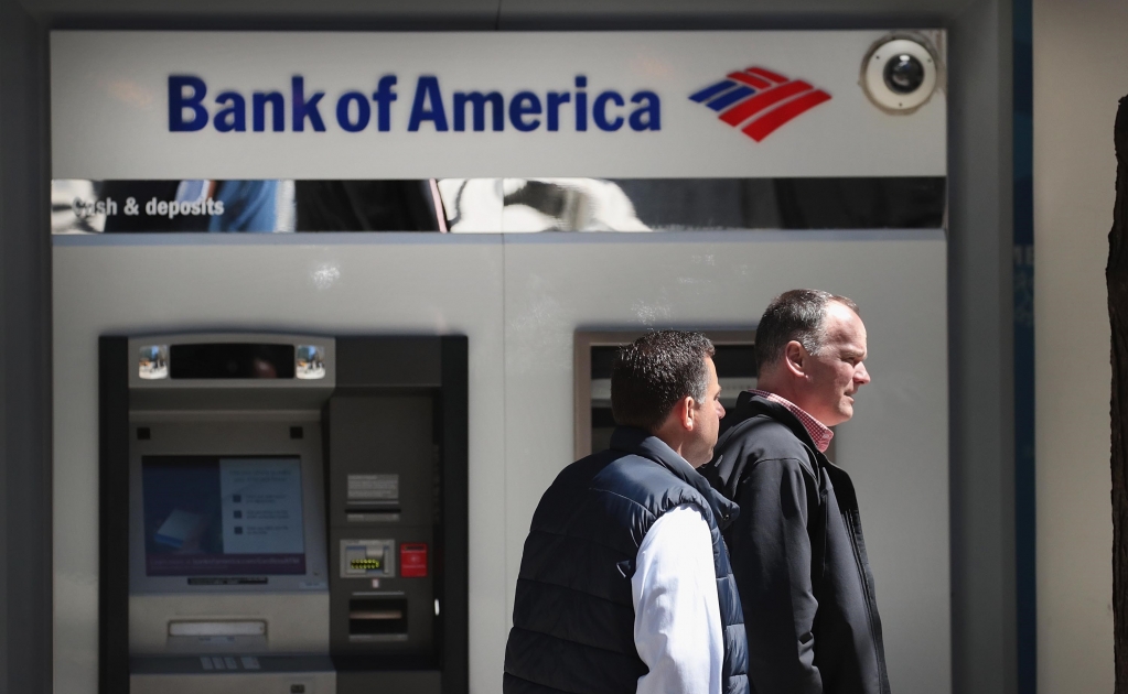 us-bank-of-america-raises-its-minimum-wage-to-20-an-hour_93208434