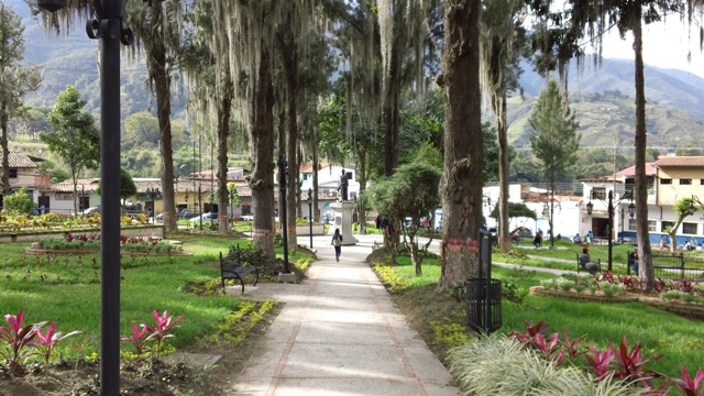 02 PLAZA BOLÍVAR DE TABAY - FOTO PRENSA ASDM