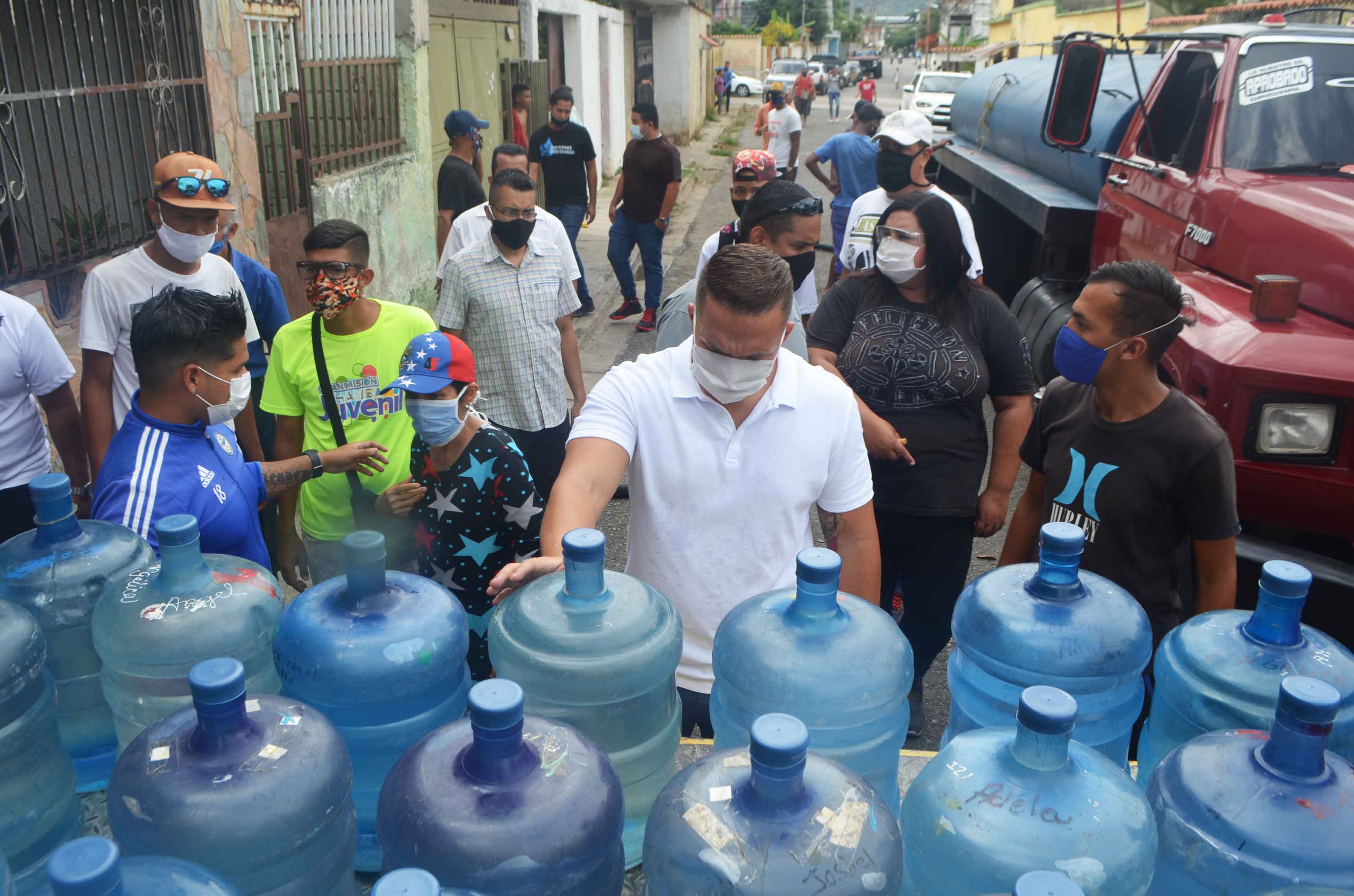 06-07-20 activación plan Agua Drácula va a la comunidad (9)