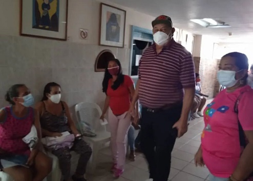 Alcalde Cruz Lairet continúa brindado atención social al municipio García