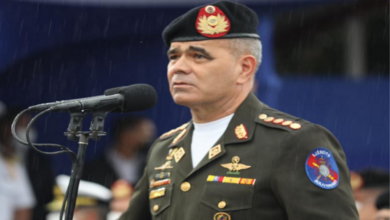 Ministro de la defensa hace entrega de dotación al Ejército Bolivariano
