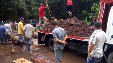 Alcaldía de San Cristóbal atiende emergencia en vialidad de Macanillo