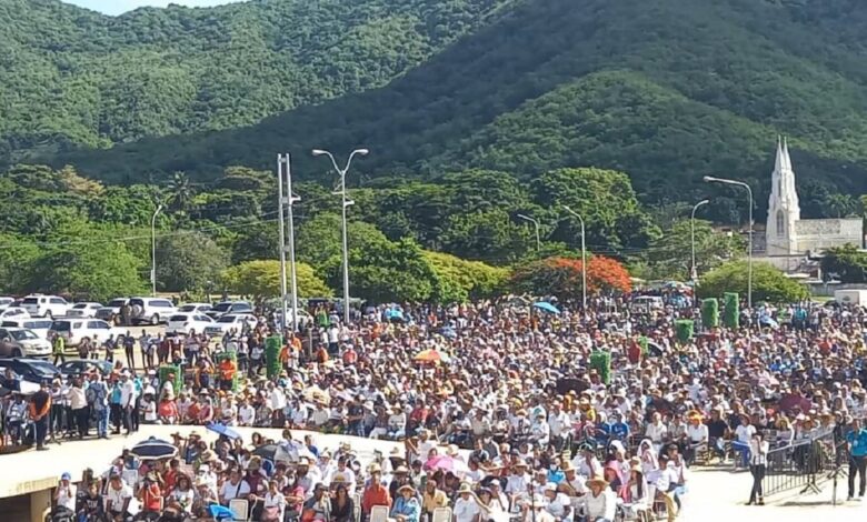 La Virgen del Valle celebró 111 años con profunda devoción