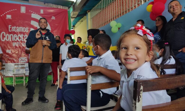 15 planteles educativos cuentan con el plan “Estamos Conectados” en Carabobo