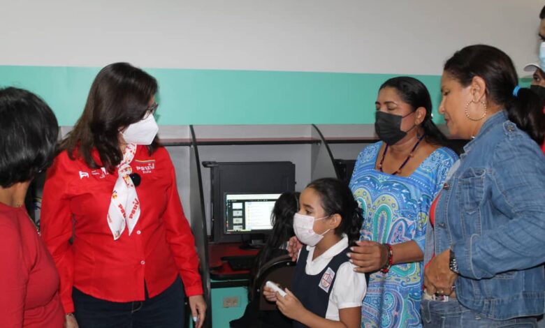 Zulia: Escuelas públicas cuentan con internet de fibra óptica